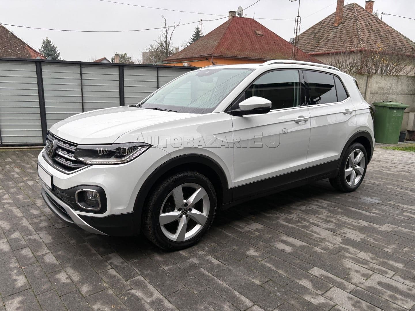 Volkswagen T-Cross thumb 6
