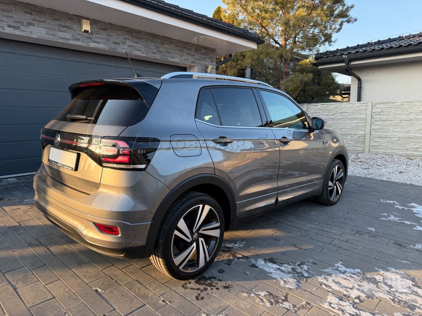Volkswagen T-Cross thumb 10