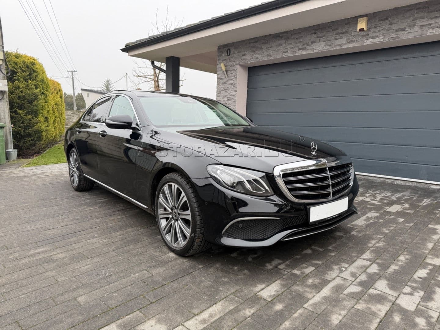 Mercedes-Benz E trieda Sedan thumb 2