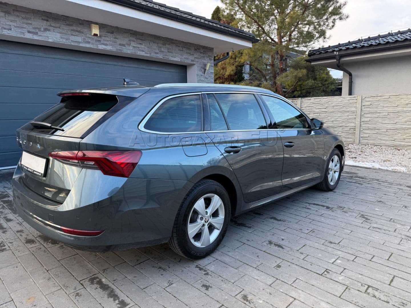 Škoda Octavia Combi thumb 10