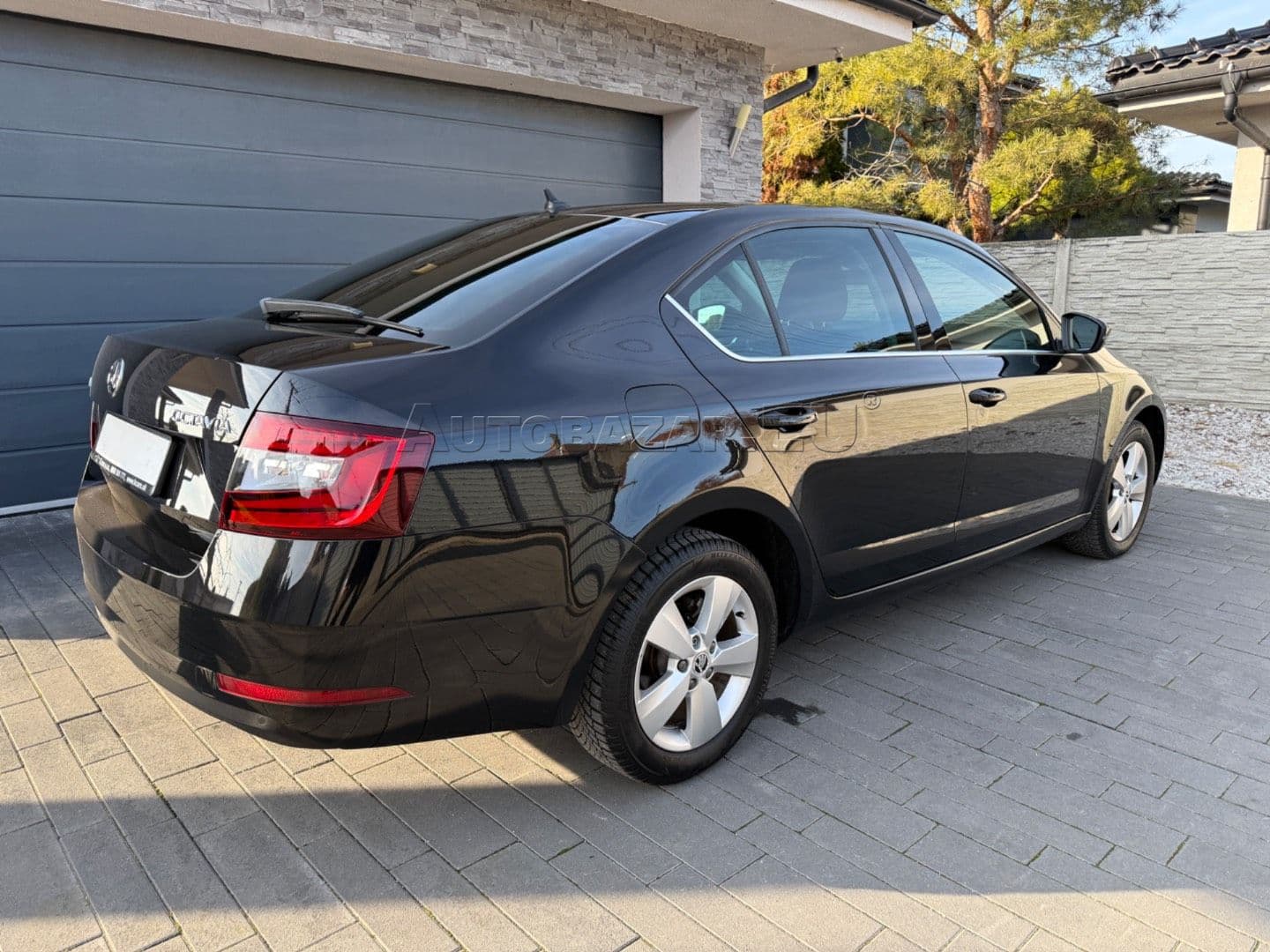 Škoda Octavia thumb 10