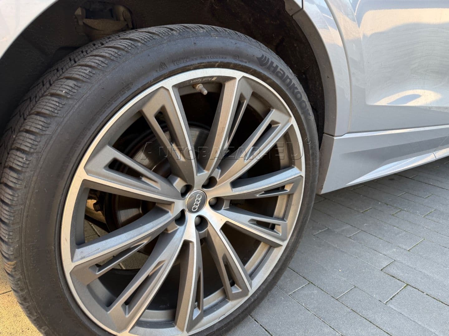 Audi Q8 thumb 9