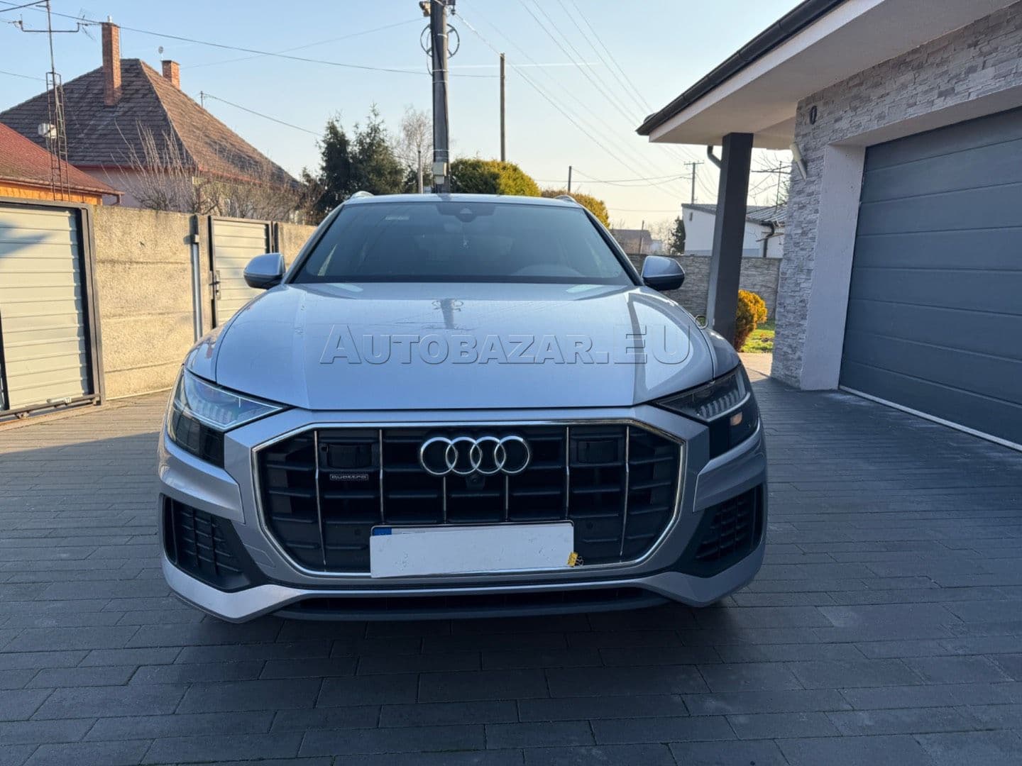 Audi Q8 thumb 2