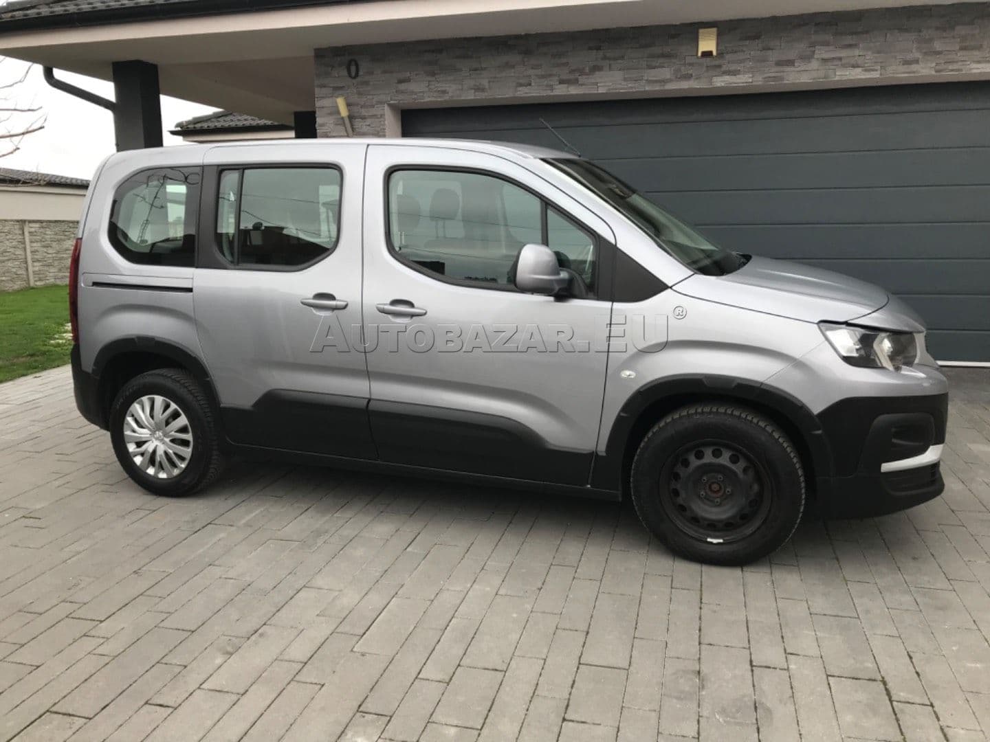 Peugeot Rifter thumb 2