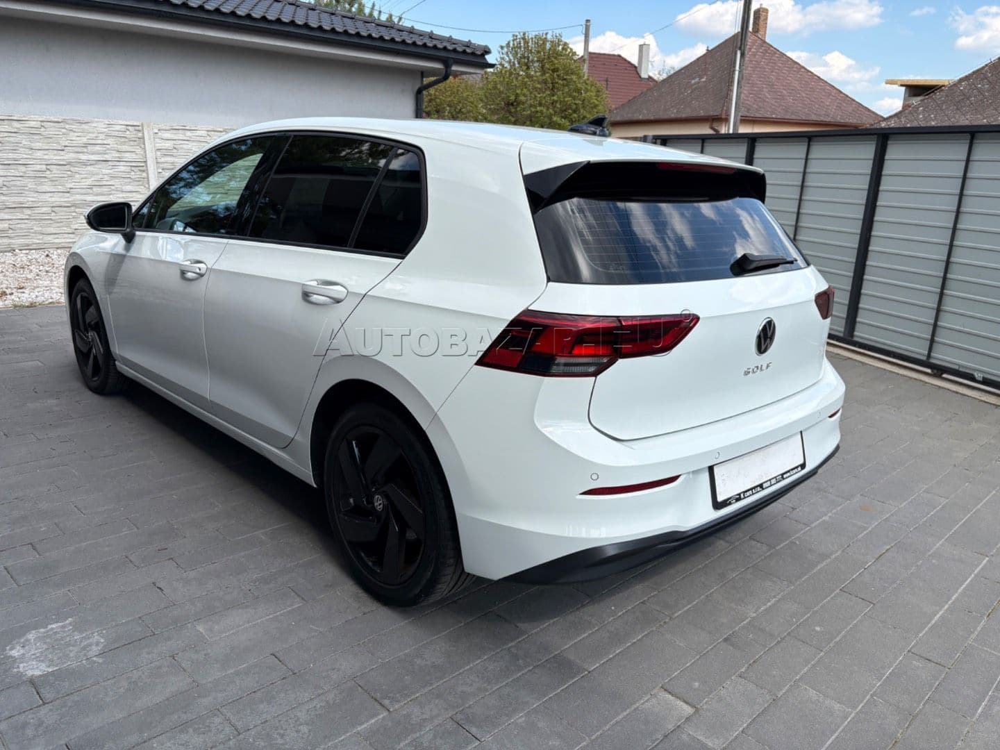 Volkswagen Golf thumb 8