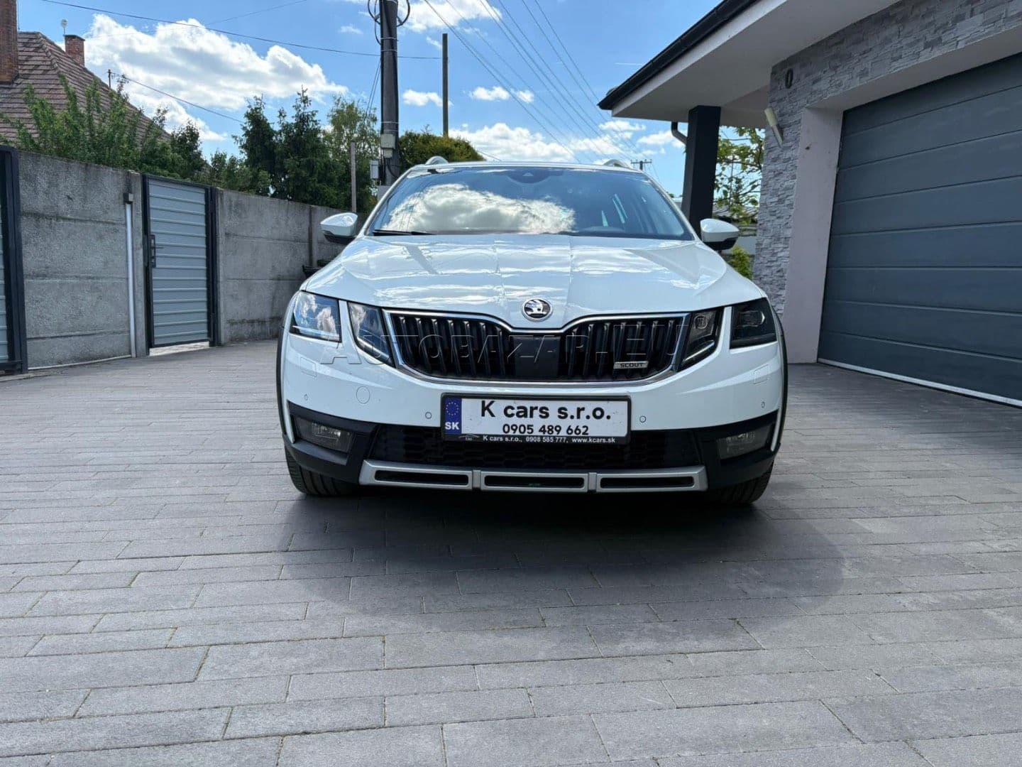 Škoda Octavia 2.0 TDI Scout  DSG 4x4, 135kW, A7, 5d. {2017 - 2020} thumb 2