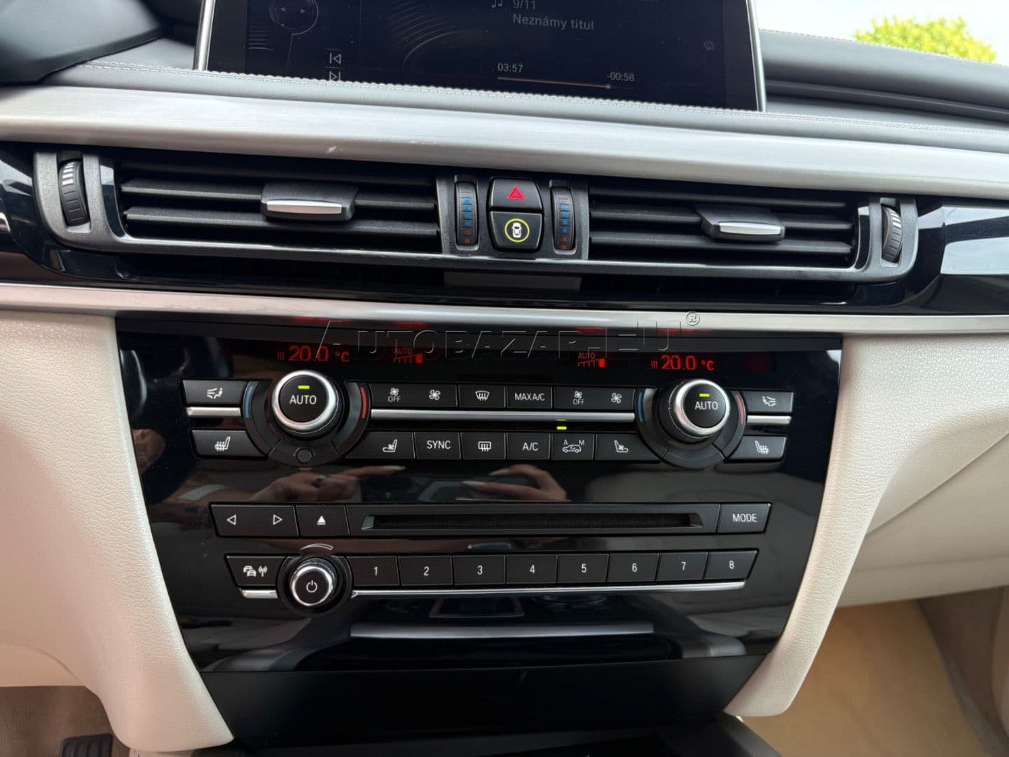 BMW X5 xDrive40d A/T thumb 22