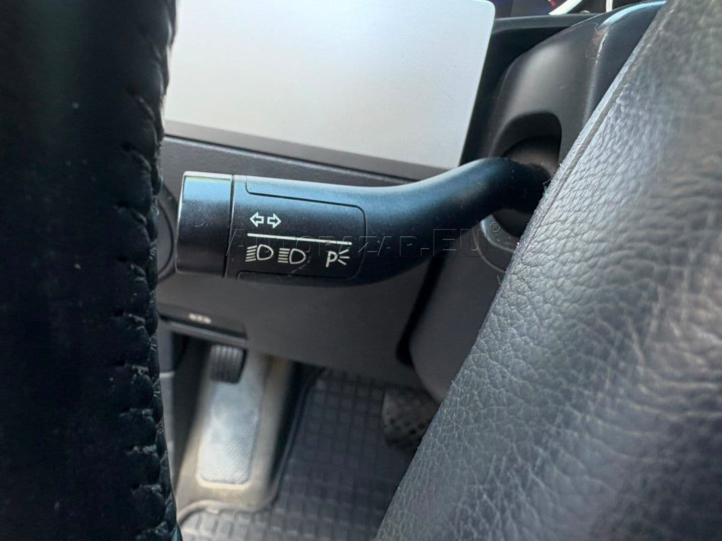 Volkswagen Touareg 3.0 V6 TDI tiptronic thumb 13
