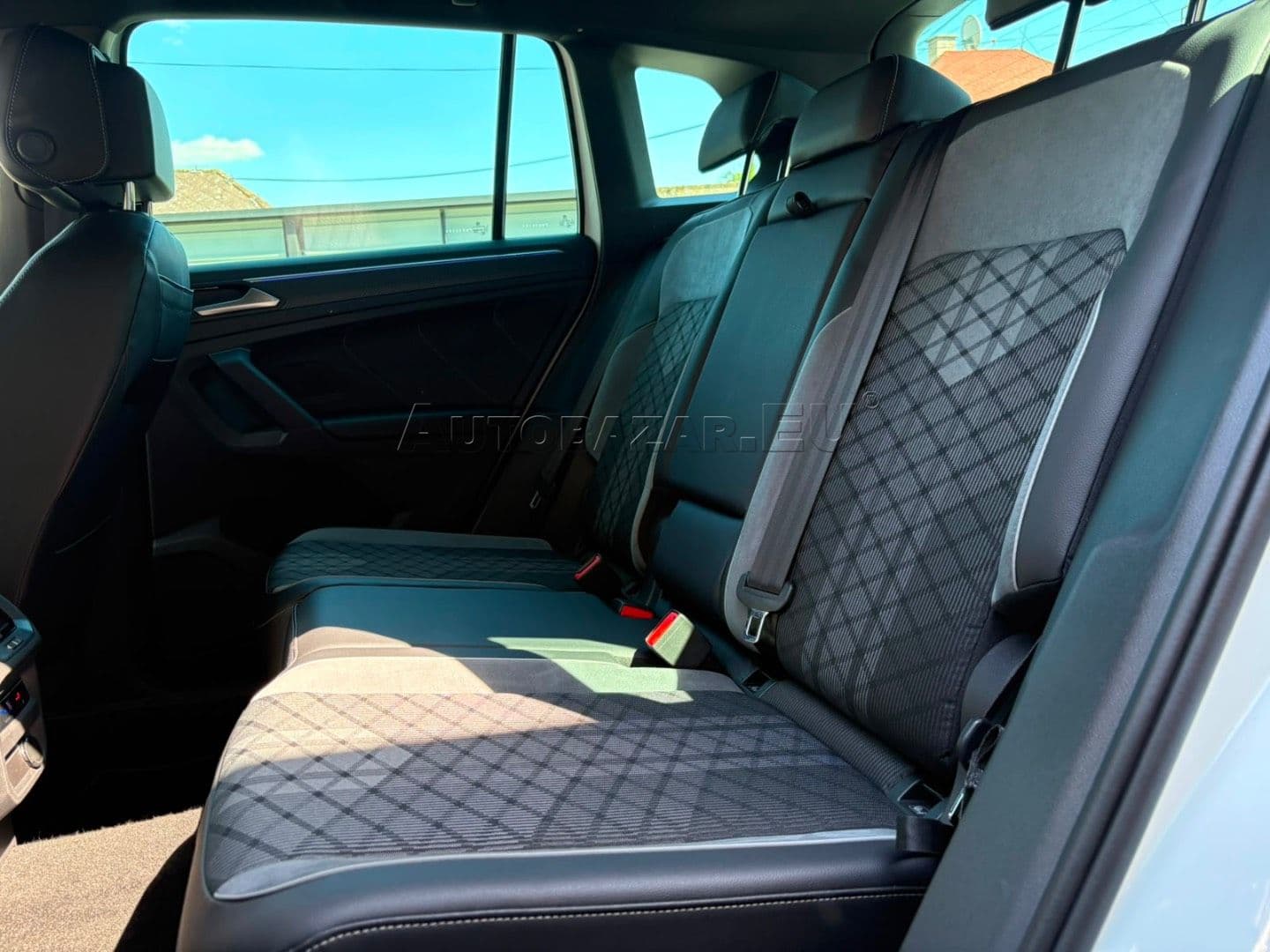 Volkswagen Tiguan 2.0 TDI EVO R-Line 4Motion DSG thumb 32