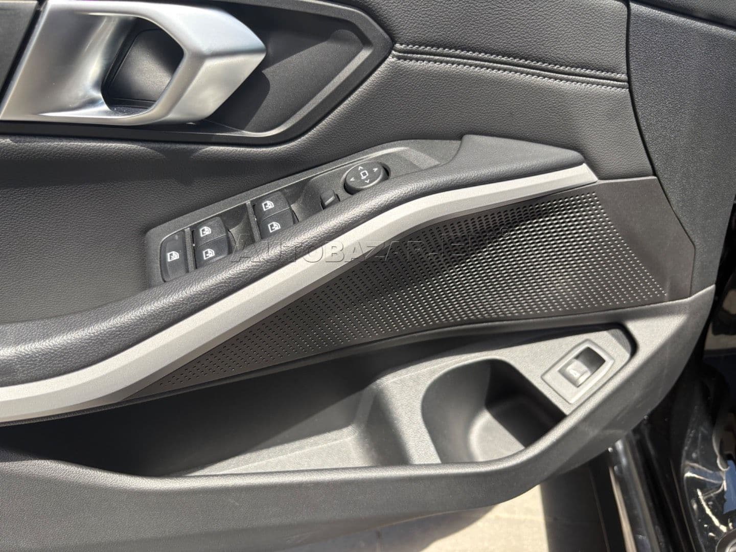 BMW Rad 3 318d mHEV A/T thumb 14