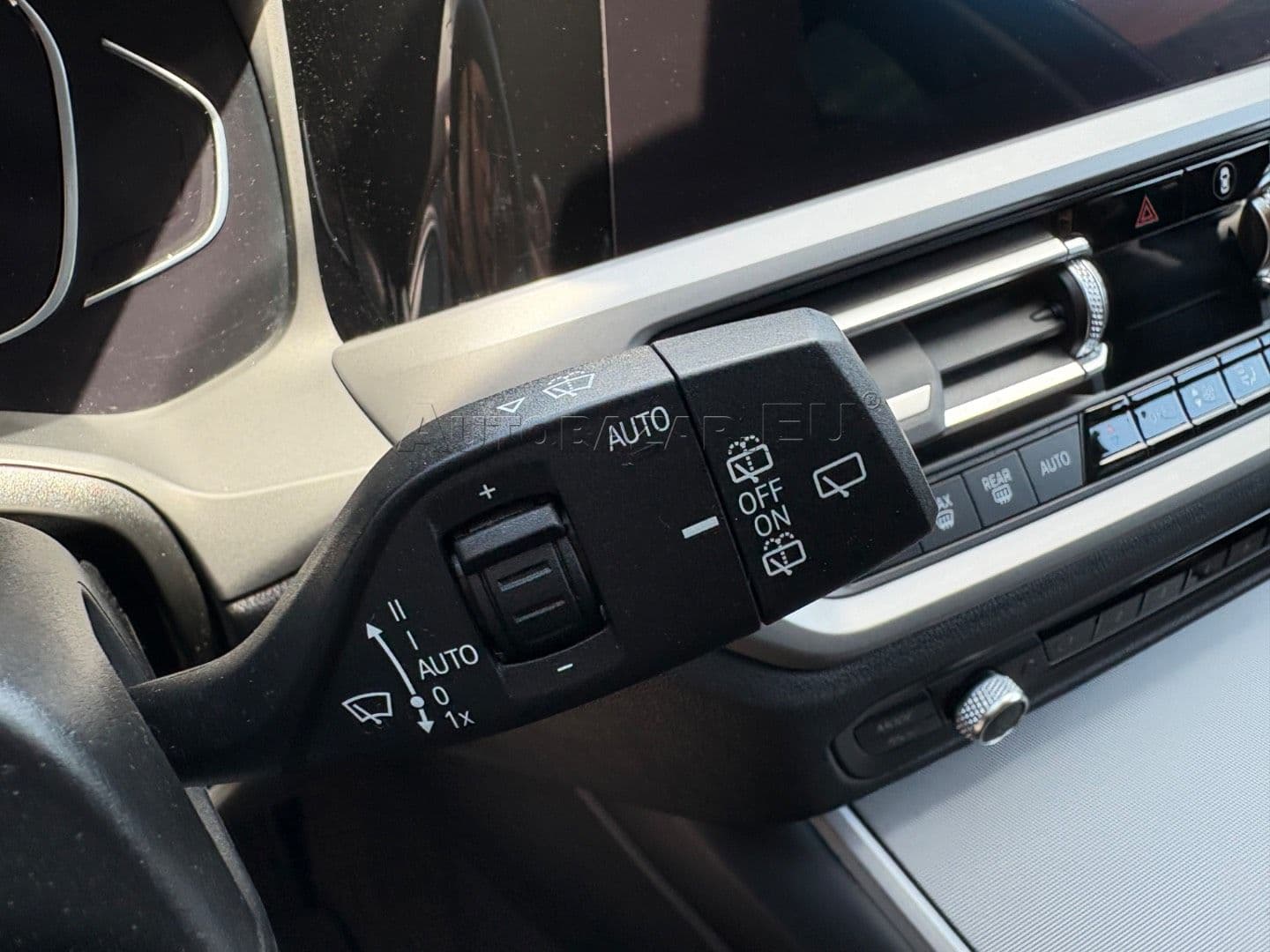 BMW Rad 3 318d mHEV A/T thumb 18