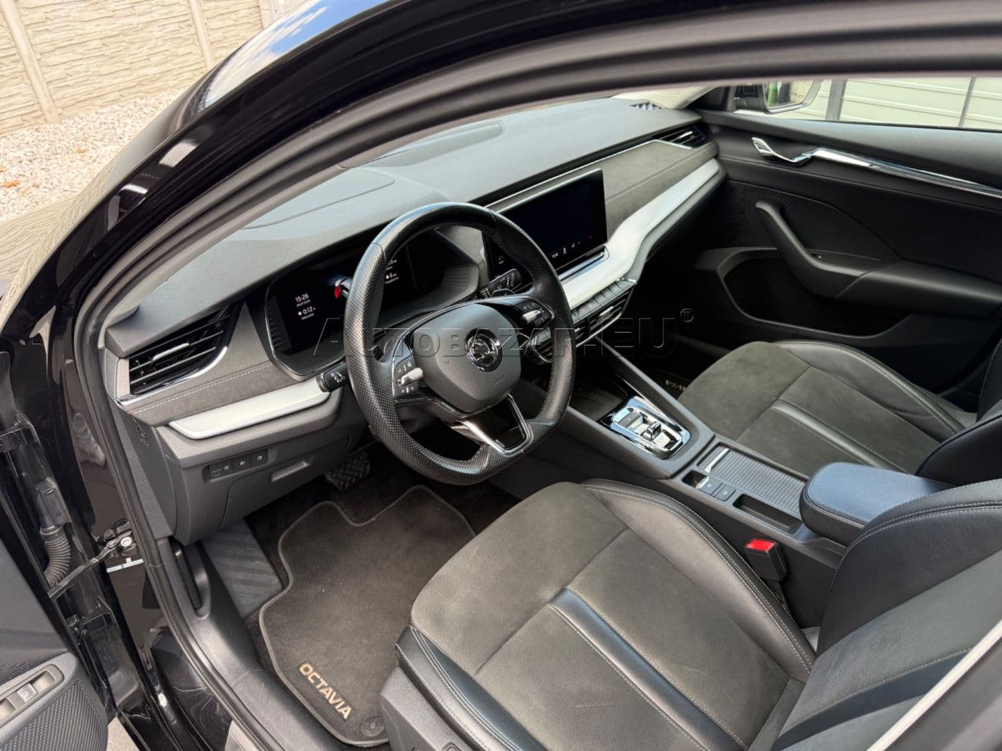 Škoda Octavia Combi thumb 12