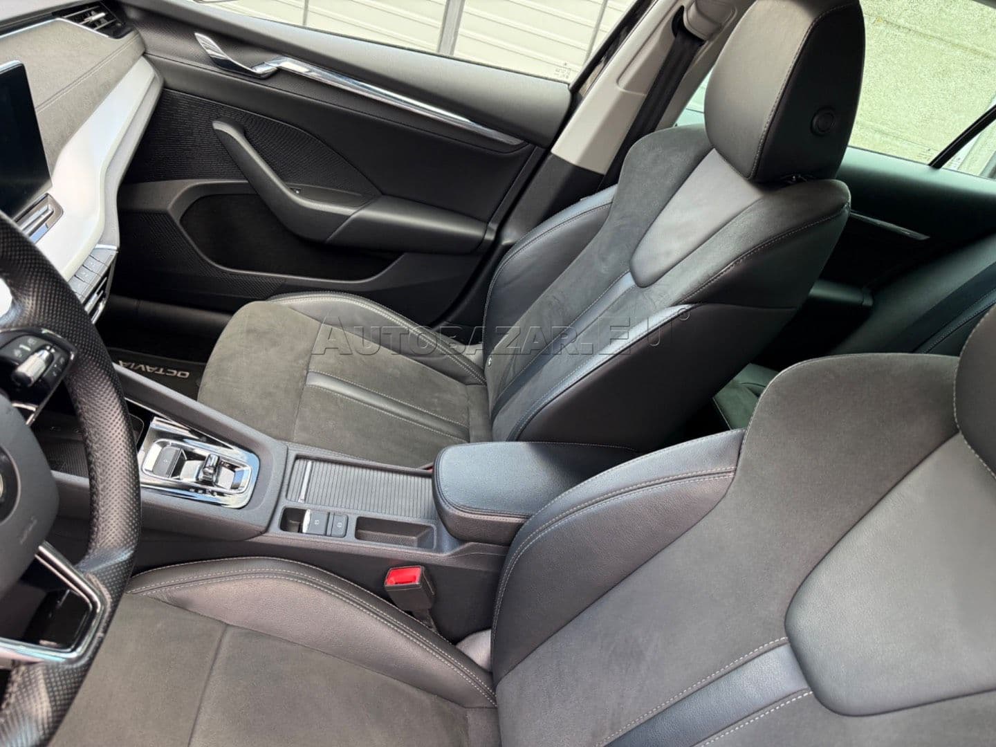 Škoda Octavia Combi thumb 16