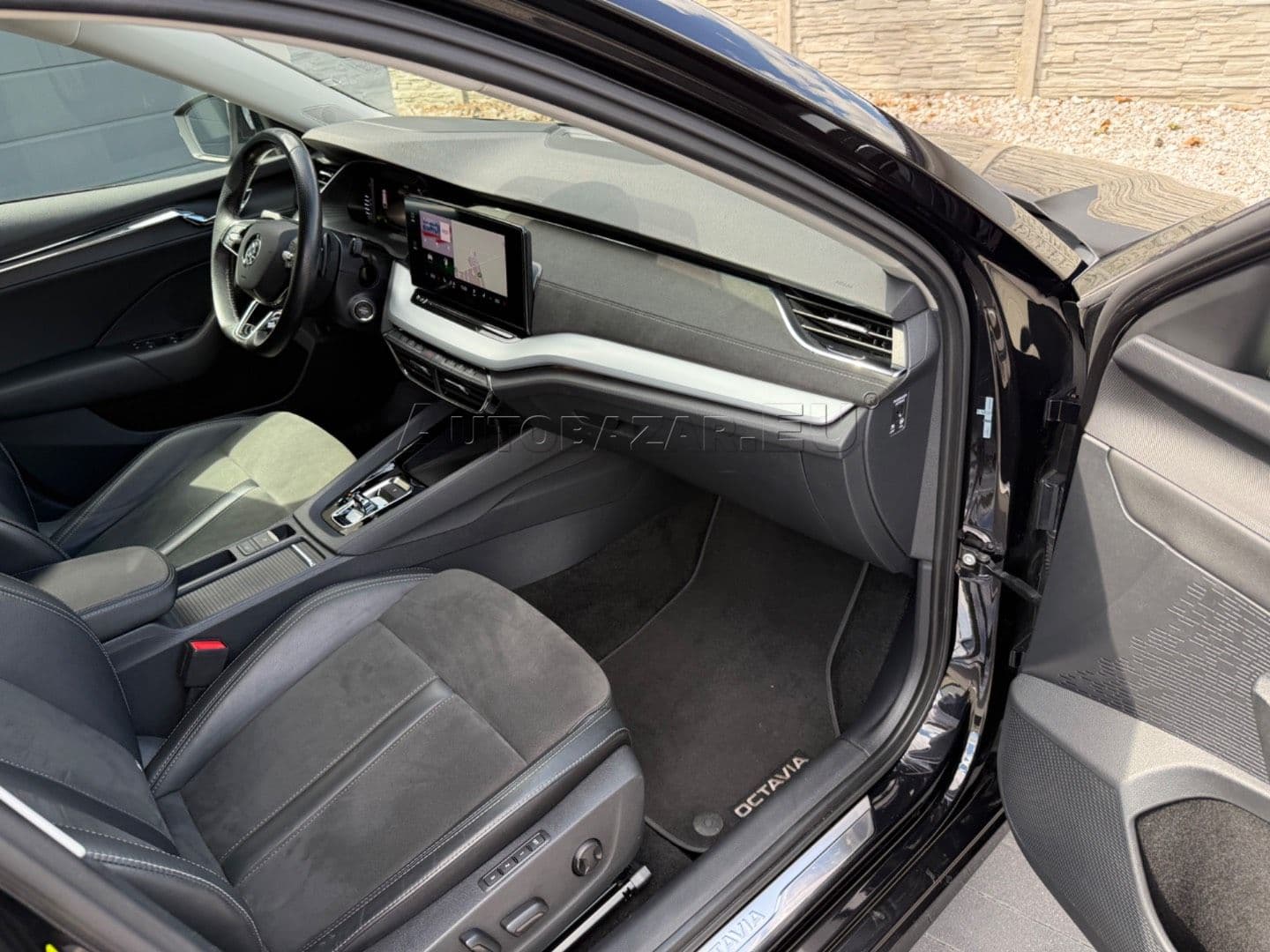 Škoda Octavia Combi thumb 47