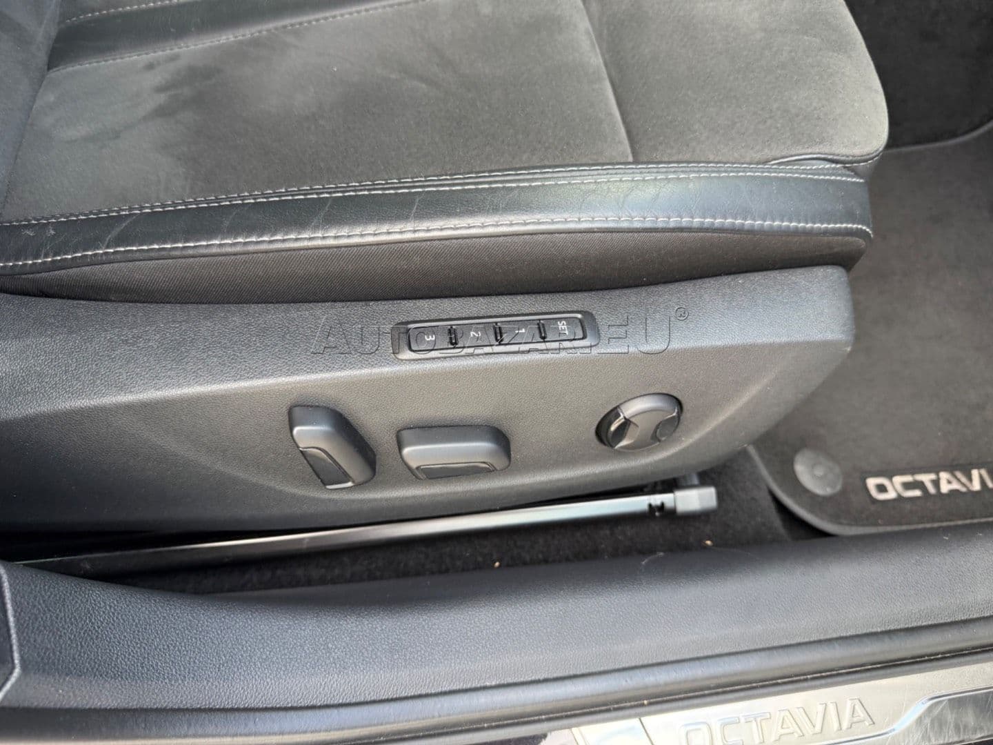 Škoda Octavia Combi thumb 50