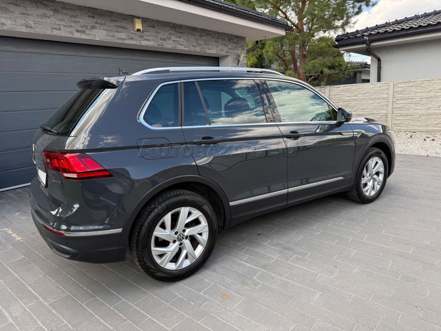 Volkswagen Tiguan thumb 18